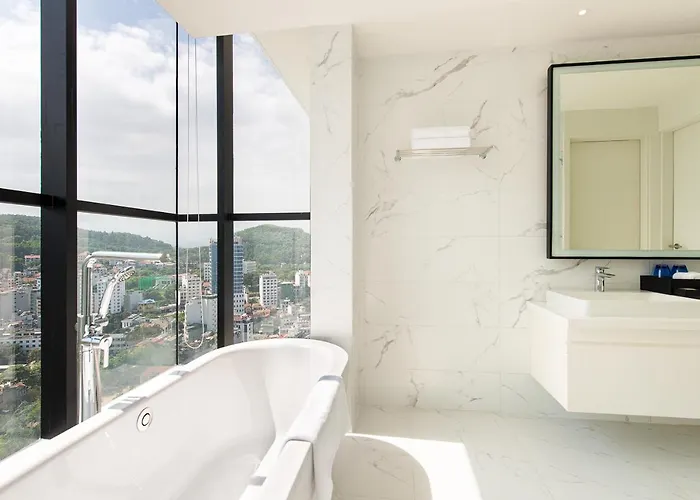 Khách sạn Soleil Ha Long, Trademark Collection By Wyndham Hạ Long