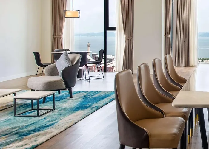 Soleil Ha Long, Trademark Collection By Wyndham Khách sạn 5*
