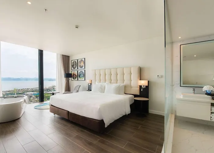 Soleil Ha Long, Trademark Collection By Wyndham 5*