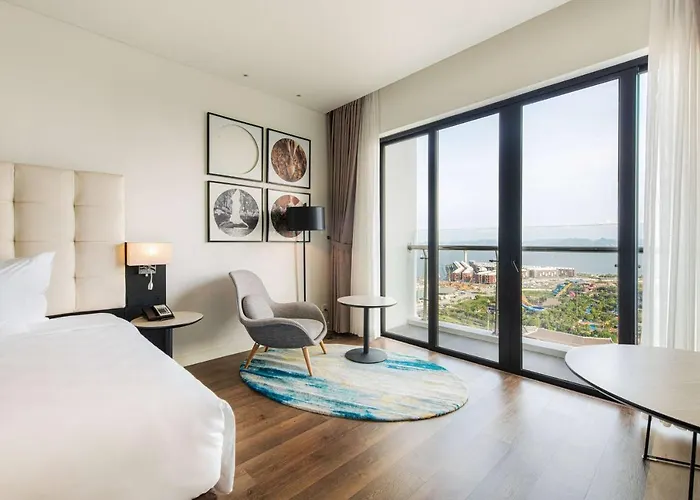 Khách sạn Soleil Ha Long, Trademark Collection By Wyndham Hạ Long