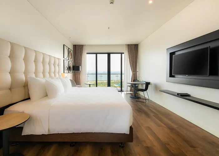 Soleil Ha Long, Trademark Collection By Wyndham 5*