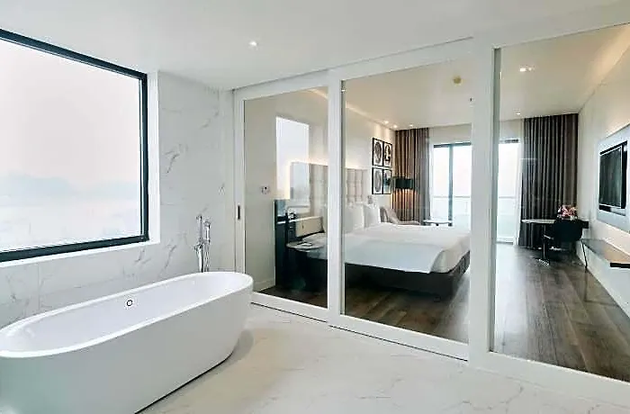 Soleil Ha Long, Trademark Collection By Wyndham 5*